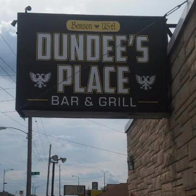 Nightlife Dundee's Place Bar & Grill in Omaha NE