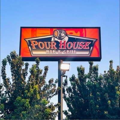 Nightlife Pour House Bar and Grill in Bakersfield CA
