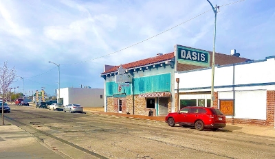 Oasis Bar and Grill
