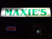 Maxie's Lounge