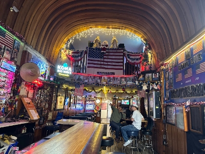 Nightlife Danny's Palm Bar & Grill in Coronado CA